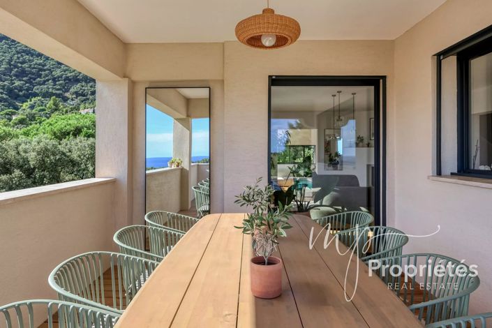 Image No.29-4 Bed House for sale