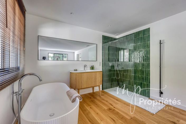 Image No.34-4 Bed House for sale