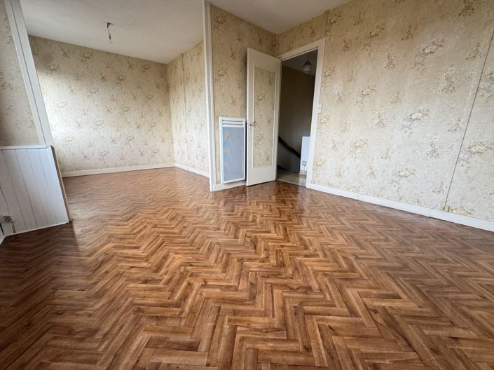 Image No.8-3 Bed House for sale