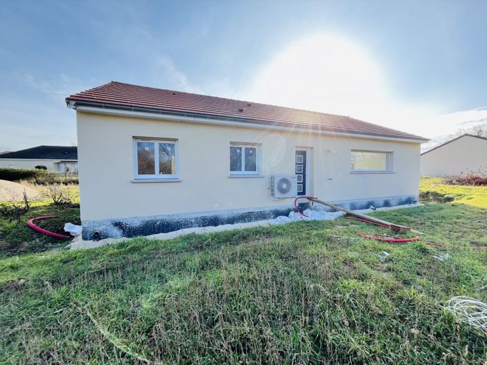 Image No.7-3 Bed House for sale