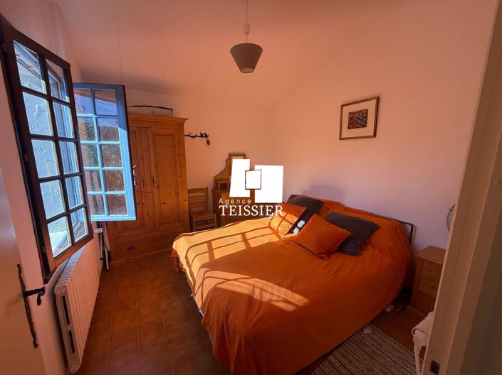 Image No.6-3 Bed House for sale