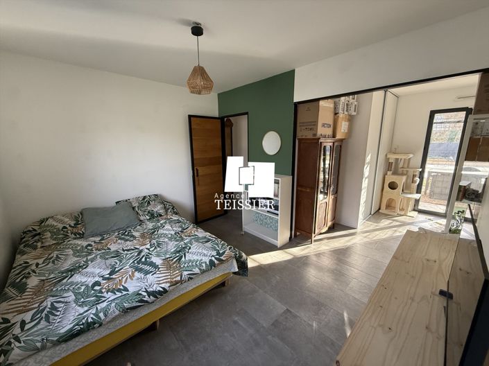 Image No.11-3 Bed House for sale