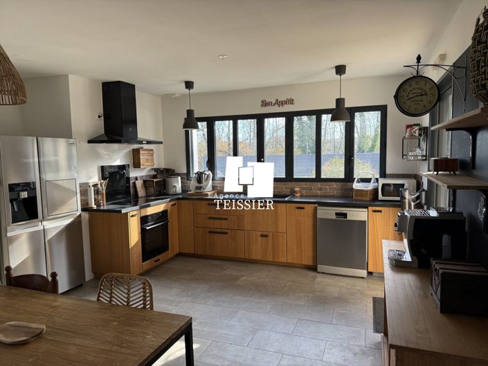 Image No.21-3 Bed House for sale
