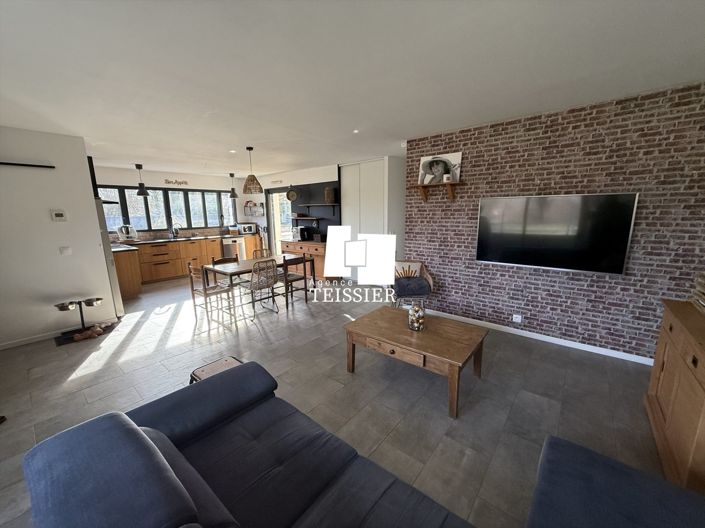 Image No.6-3 Bed House for sale