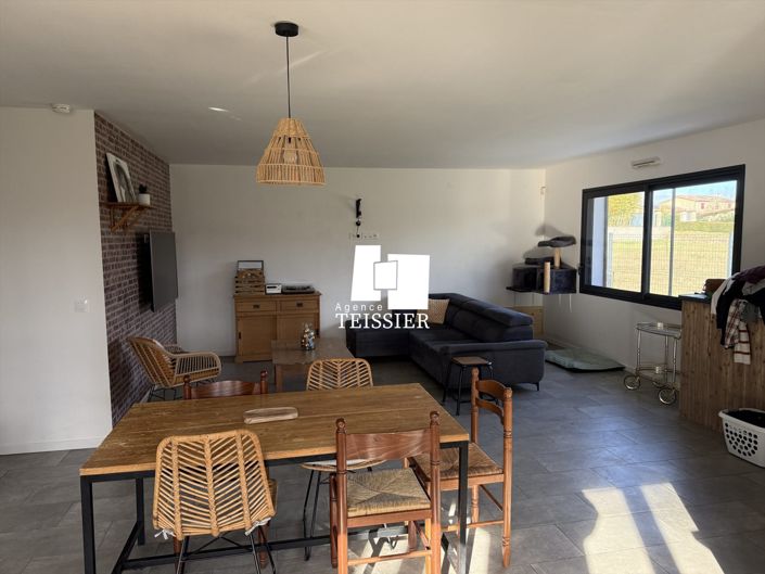 Image No.9-3 Bed House for sale