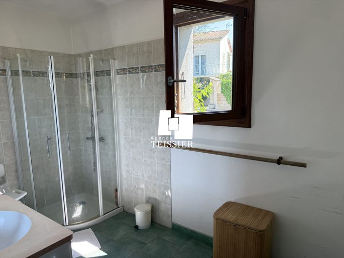 Image No.16-3 Bed House for sale