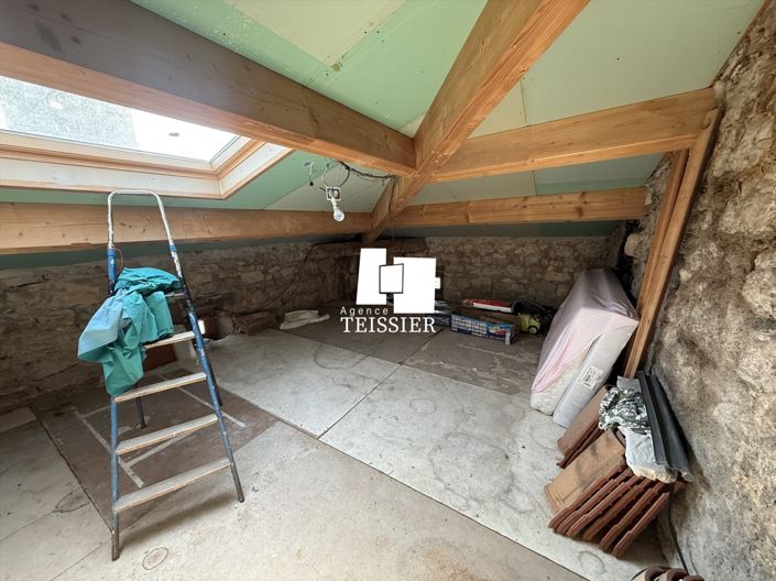 Image No.11-3 Bed House for sale