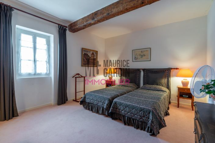Image No.5-5 Bed House for sale