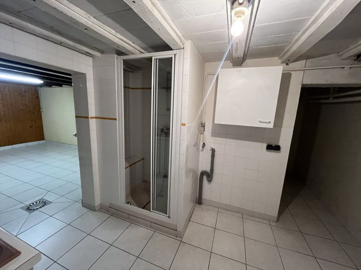 Image No.9-4 Bed House for sale
