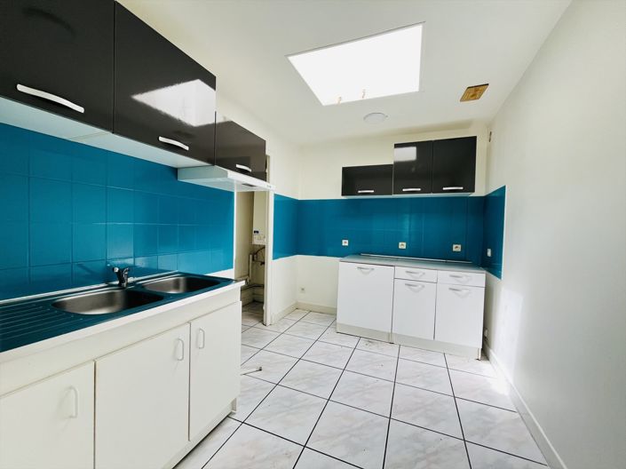 Image No.5-2 Bed House for sale
