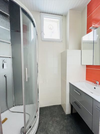 Image No.7-2 Bed House for sale