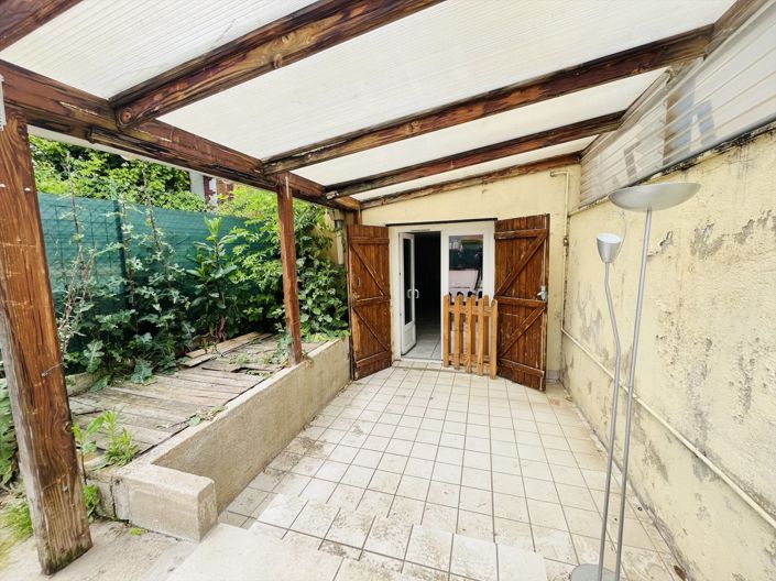 Image No.9-2 Bed House for sale