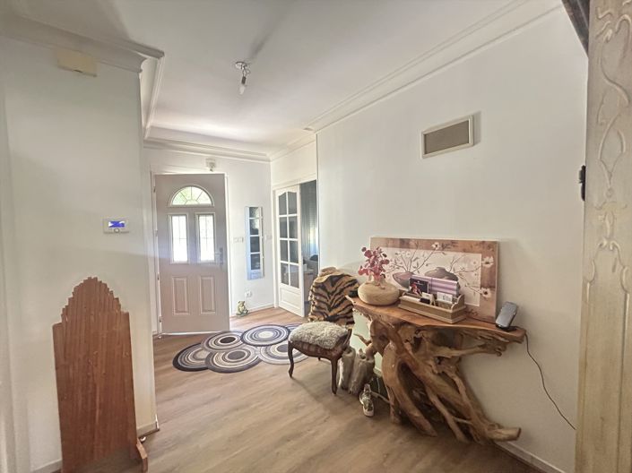 Image No.2-3 Bed House for sale