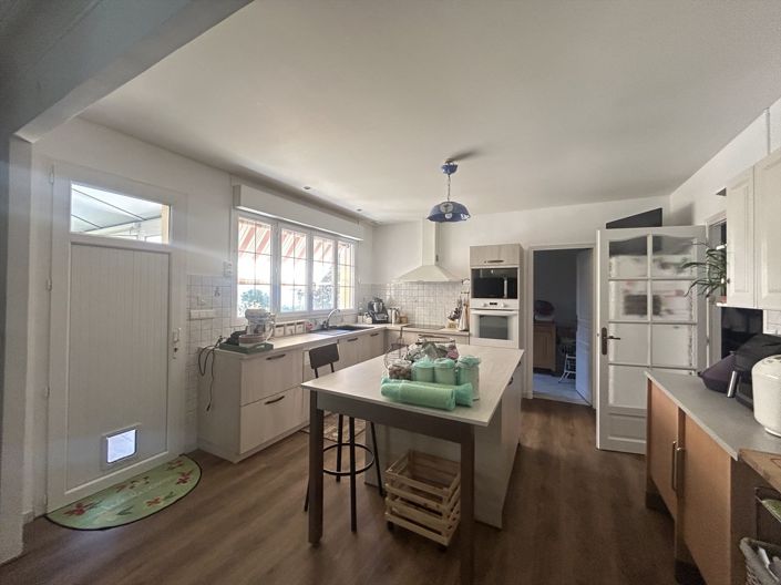 Image No.3-3 Bed House for sale