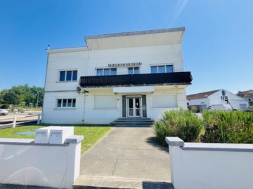 1 - Montluçon, House