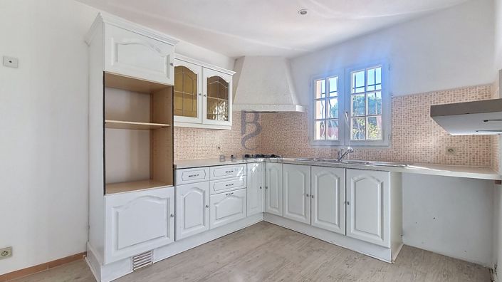 Image No.16-4 Bed House for sale