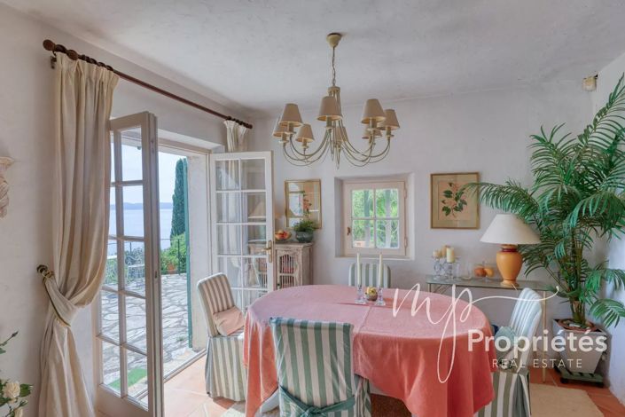 Image No.16-4 Bed House for sale