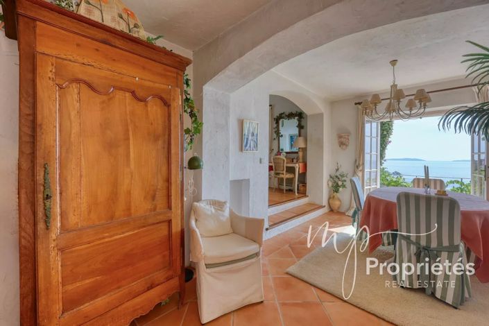 Image No.19-4 Bed House for sale