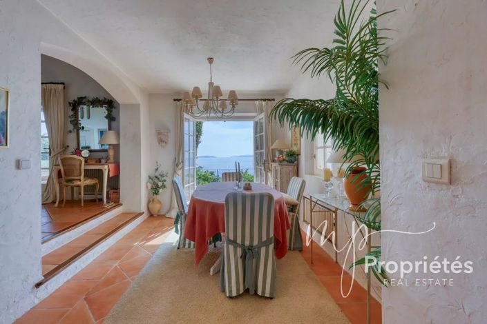 Image No.23-4 Bed House for sale