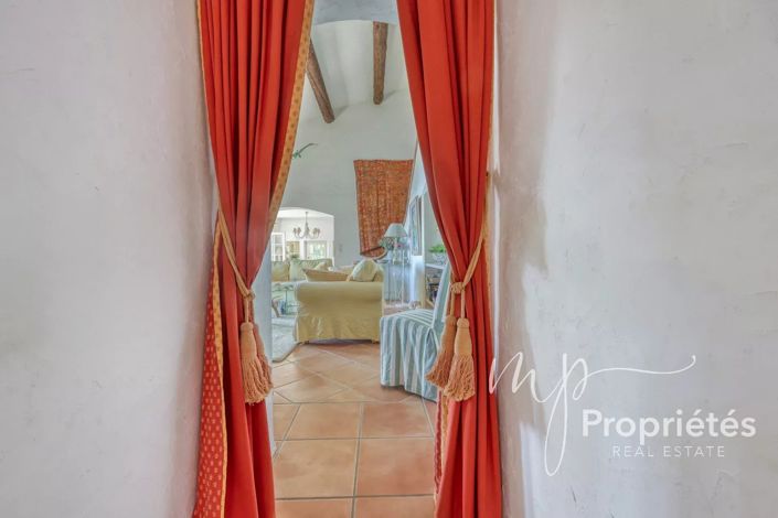 Image No.30-4 Bed House for sale