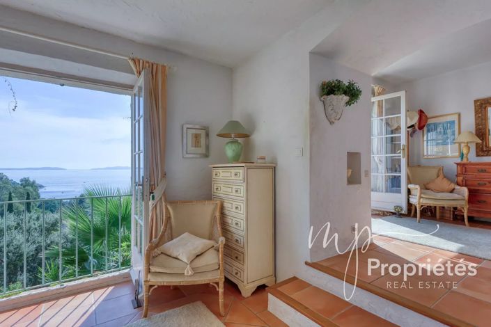 Image No.40-4 Bed House for sale