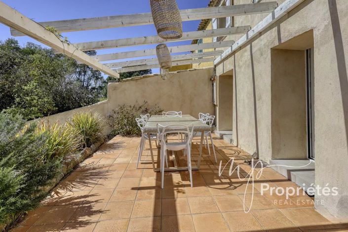 Image No.21-4 Bed House for sale