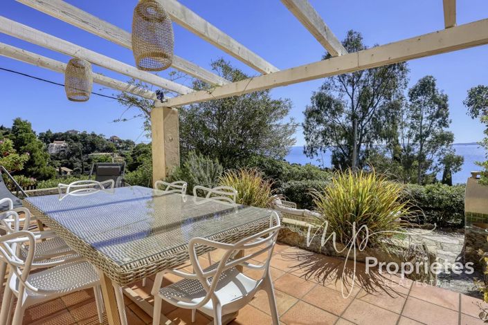 Image No.23-4 Bed House for sale