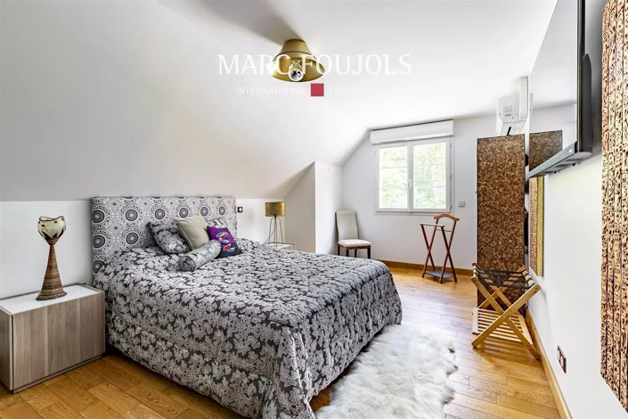 Image No.21-5 Bed House for sale