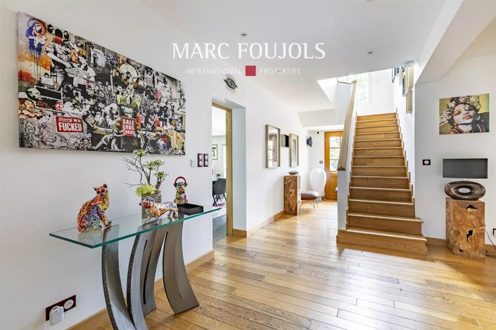 Image No.6-5 Bed House for sale