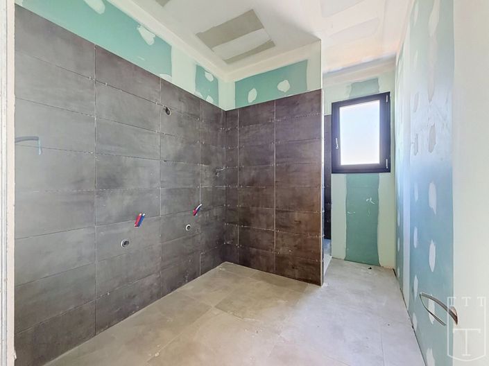 Image No.3-2 Bed House for sale
