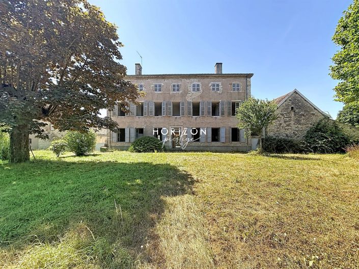 Image No.2-10 Bed Property for sale