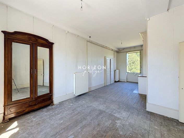 Image No.23-10 Bed Property for sale