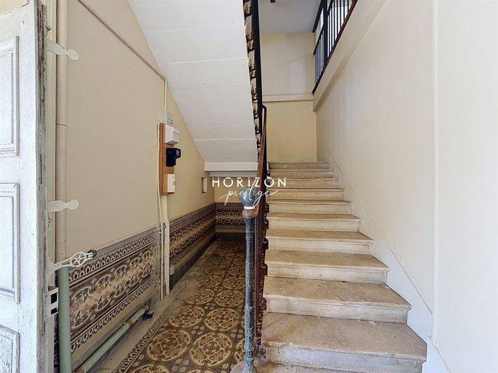 Image No.24-10 Bed Property for sale