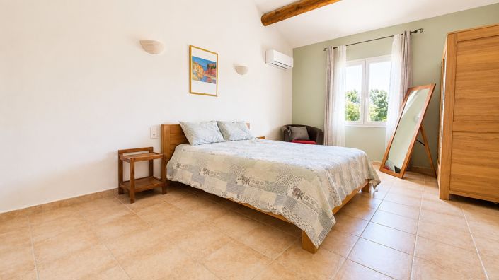 Image No.17-5 Bed House for sale