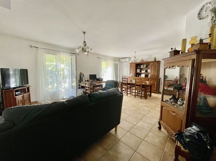 Image No.9-3 Bed House for sale