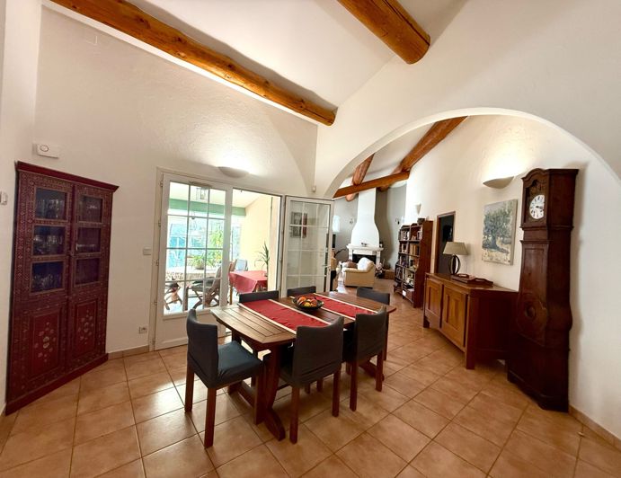 Image No.8-4 Bed House for sale