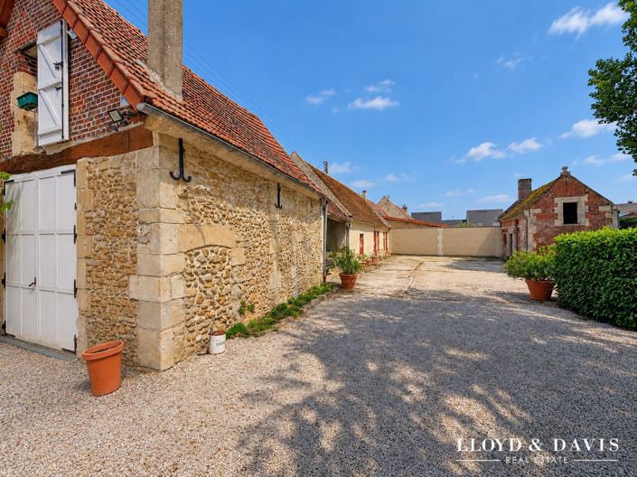Image No.22-7 Bed House for sale