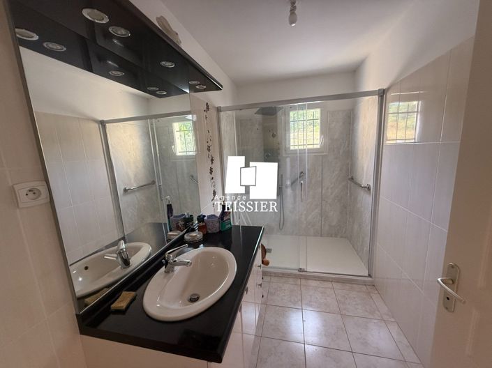 Image No.16-3 Bed House for sale