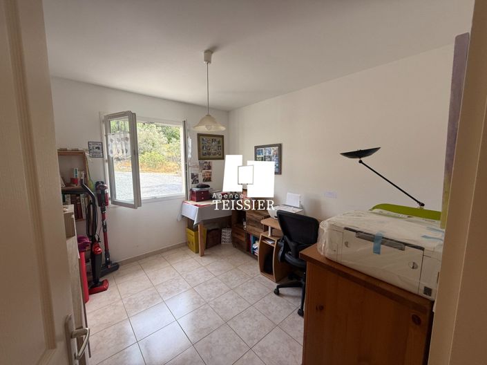 Image No.19-3 Bed House for sale