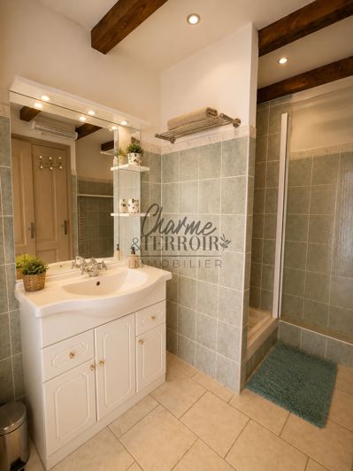 Image No.18-6 Bed House for sale