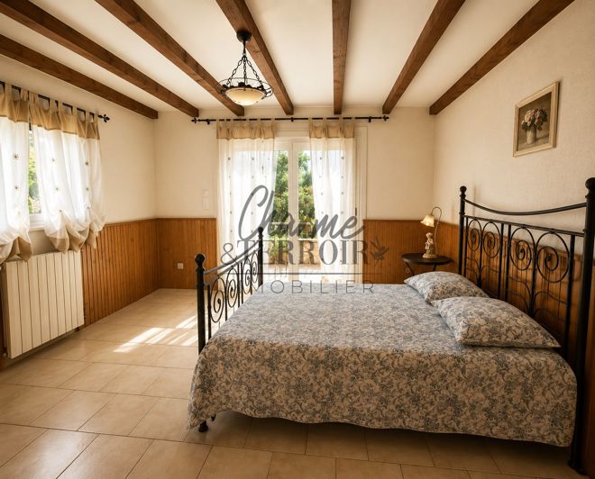 Image No.19-6 Bed House for sale