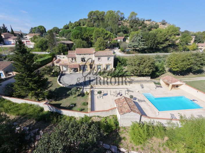 Image No.2-6 Bed House for sale