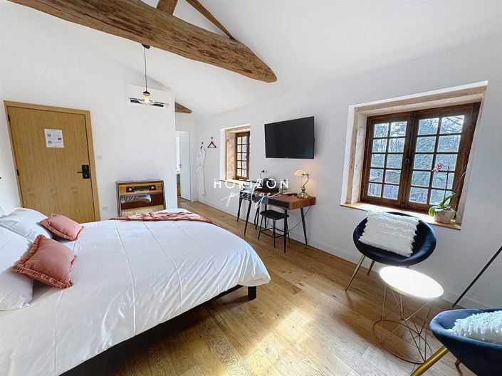 Image No.12-Propriété de 12 chambres à vendre