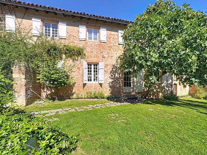 Image No.3-Propriété de 12 chambres à vendre