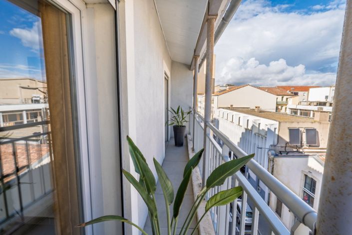 Image No.16-2 Bed Apartment for sale