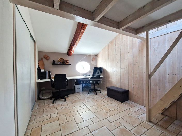 Image No.17-5 Bed House for sale