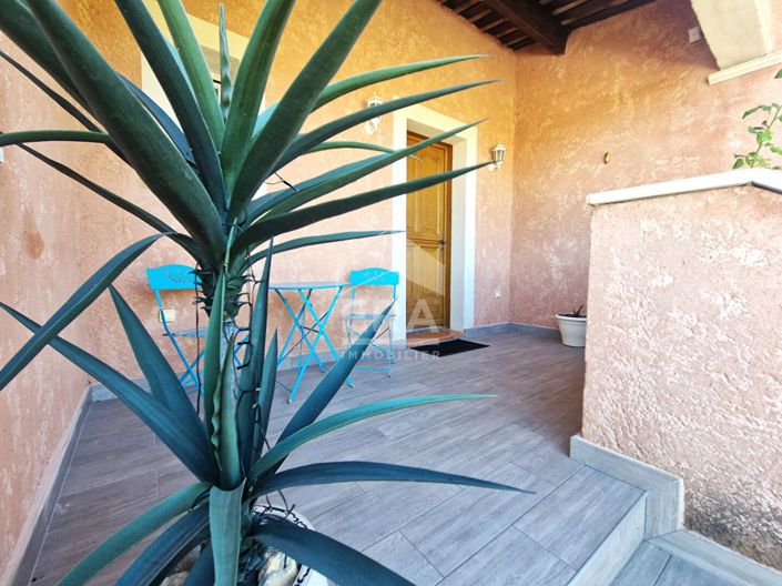 Image No.5-5 Bed House for sale