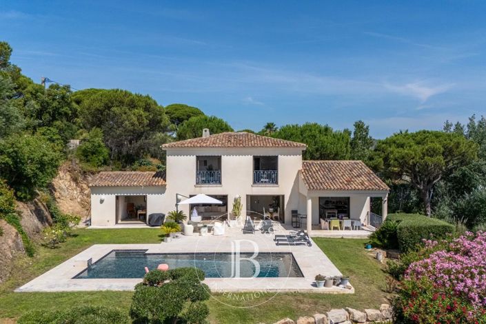 Image No.5-4 Bed House for sale