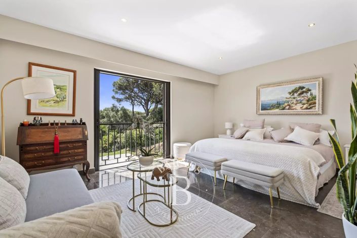 Image No.9-4 Bed House for sale