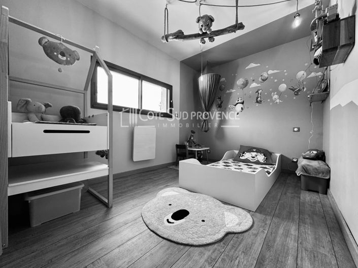 Image No.16-3 Bed House for sale